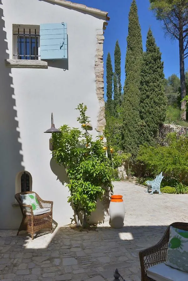 Mas Du Perthus Bed & Breakfast Cassis